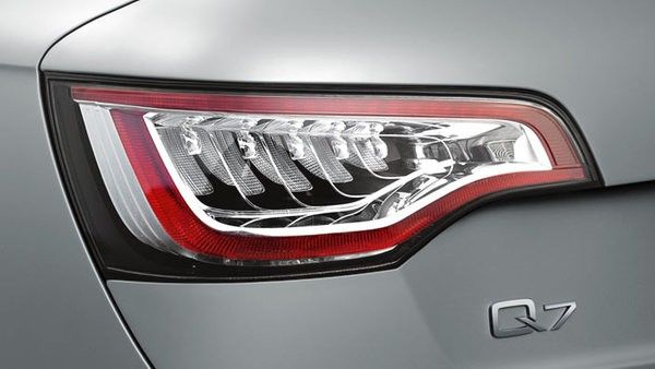 Комплект светодиодных фонарей Audi Q7