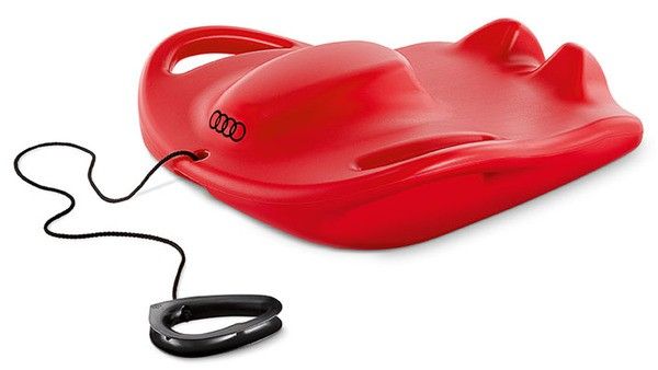 Детские санки Audi красного цвета